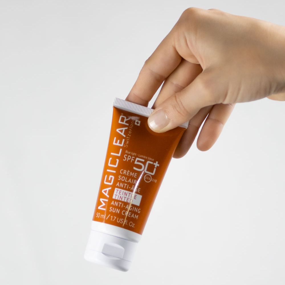 Sun protection cream that stimulates cell regeneration, keeps skin hydrated, and offers anti-ageing and antioxidant defense against UVA/UVB rays